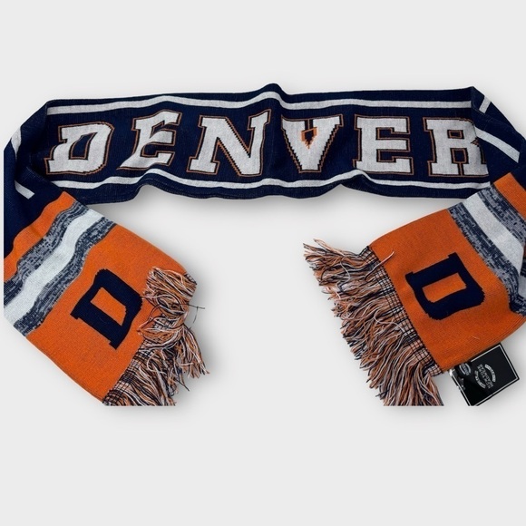 Denver Broncos Fan Scarf - New With Tags - Picture 2 of 3
